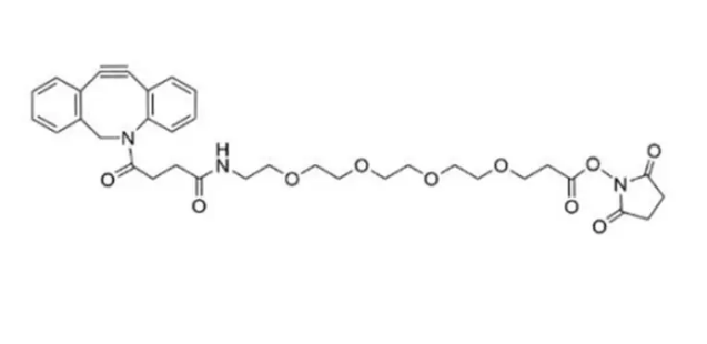 1427004-19-0，DBCO-PEG4-NHS Ester，二苯基环辛炔-四聚乙二醇-活性酯，含有NHS酯的点击化学PEG试剂